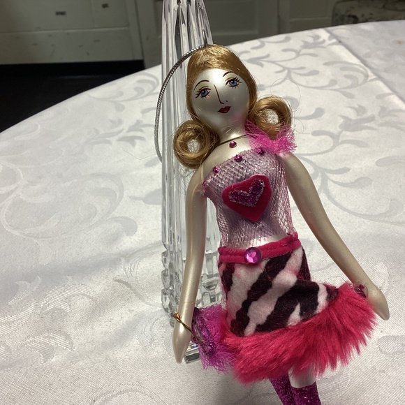 DOLLS OF ELEGANCE. HANGING ORNAMENT - Picture 3 of 6